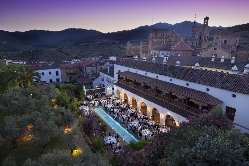 Parador De Guadalupe Guadalupe  Eksteriør bilde