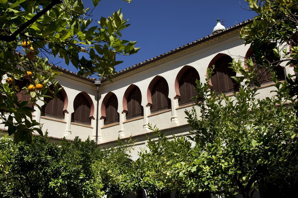 Parador De Guadalupe Guadalupe  Eksteriør bilde